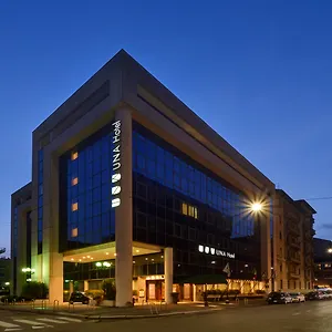 Scandinavia 4*, Milan Italie