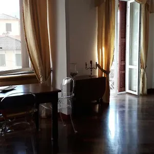 Florian Apartment